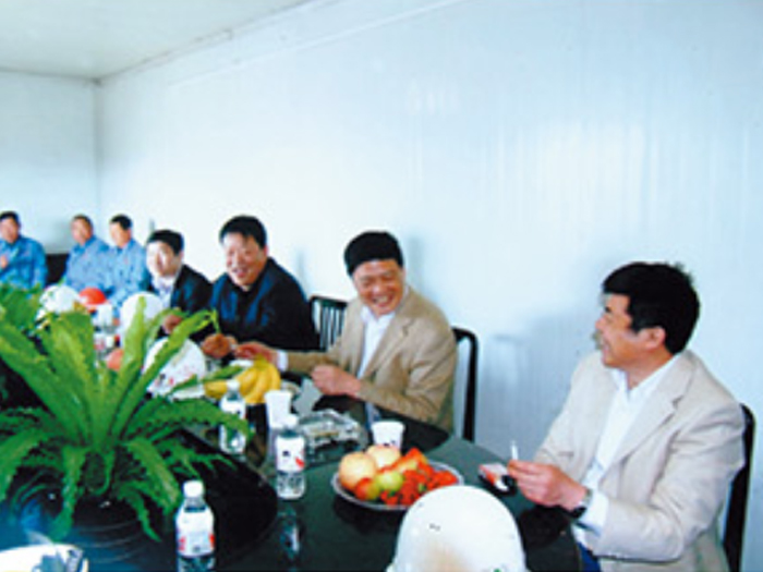 市、县局领导深入工地检查指导工作