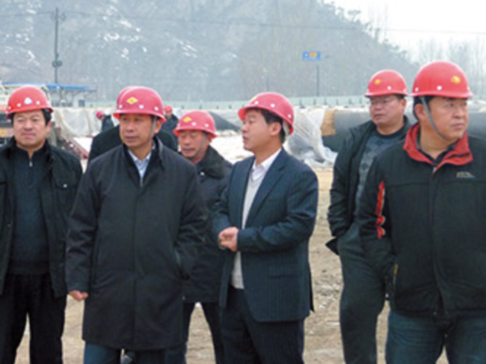 省、市、县局领导深入工地检查指导工作